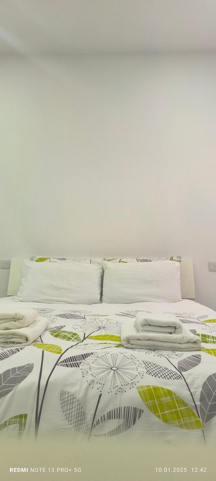 One Bedroom Tea Apartment Il-Gzira Exteriör bild
