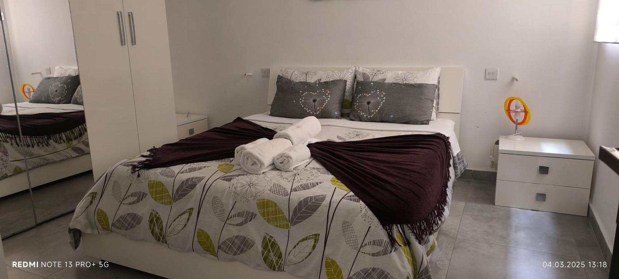 One Bedroom Tea Apartment Il-Gzira Exteriör bild