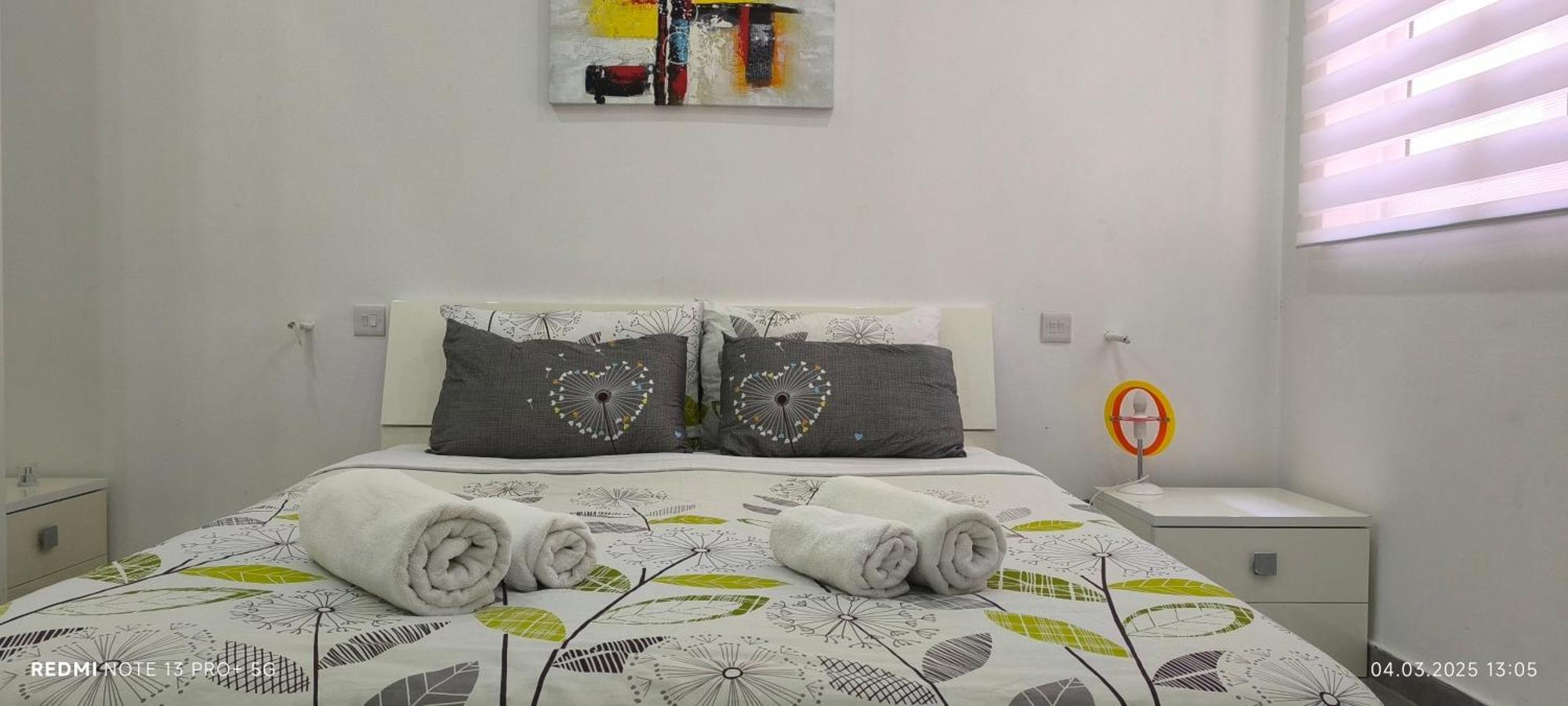 One Bedroom Tea Apartment Il-Gzira Exteriör bild