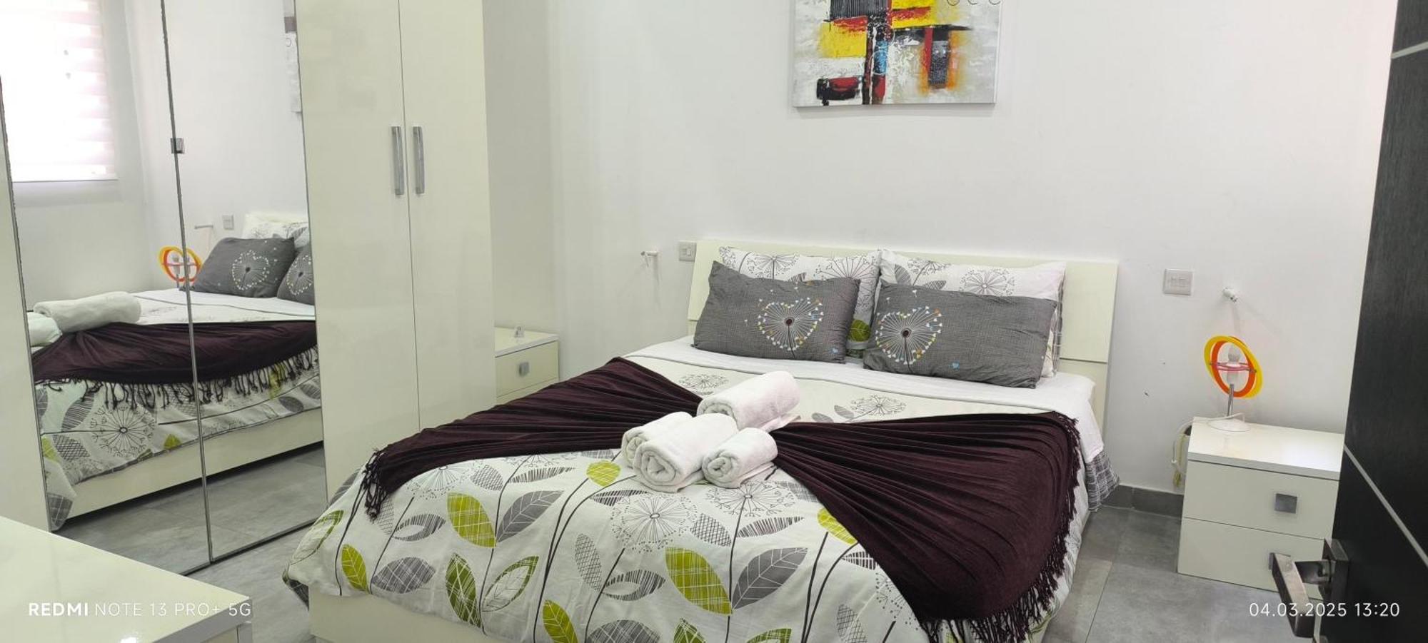 One Bedroom Tea Apartment Il-Gzira Exteriör bild